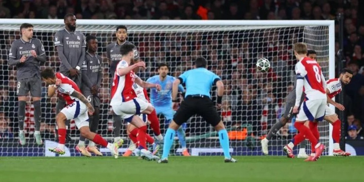 Declan Rice iz Arsenal je z legendo topničarjev Thierryjem Henryjem
